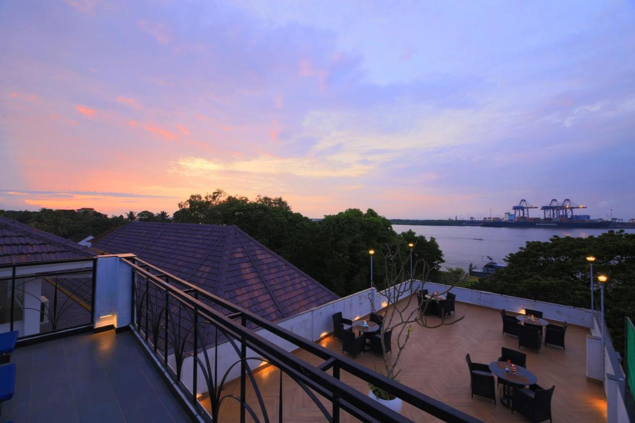 Alpha Old Court House Hotel Kochi Exterior photo