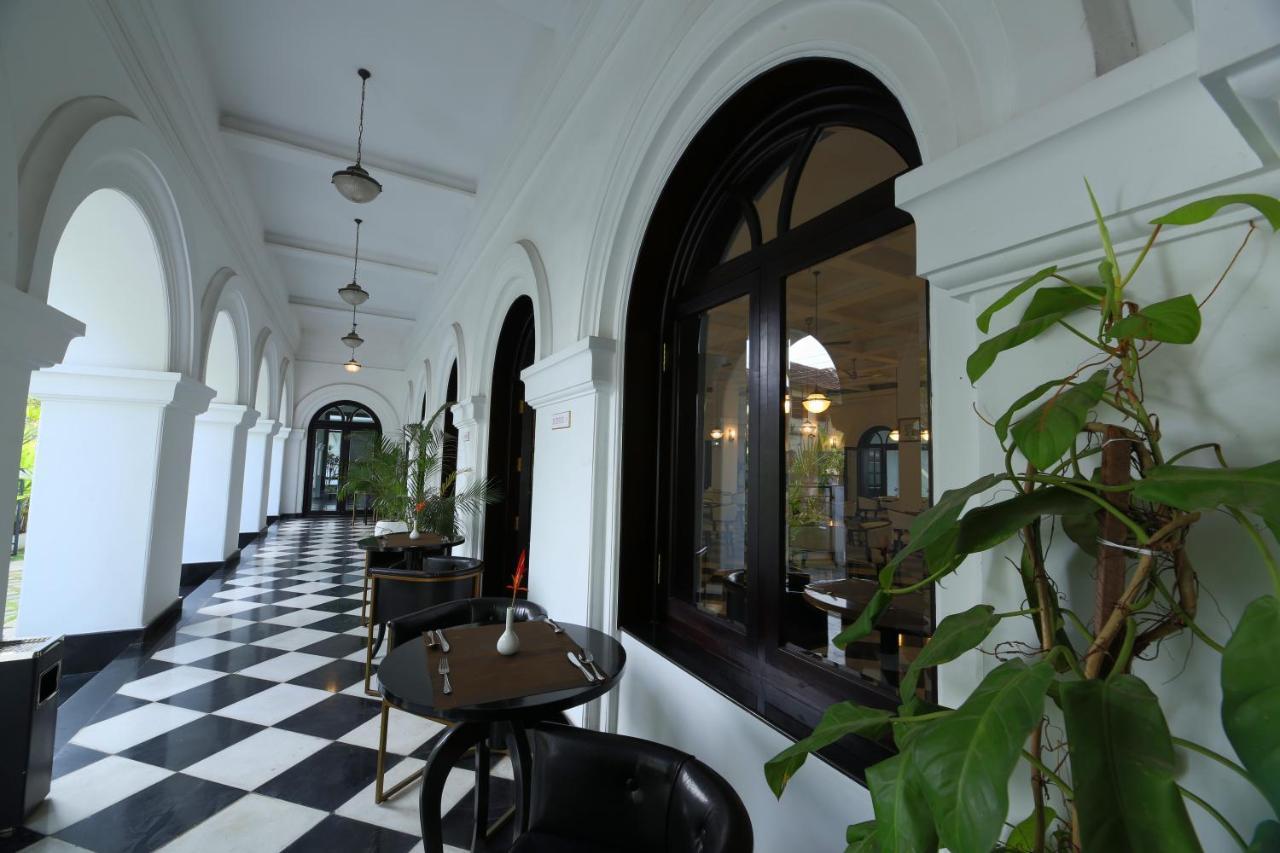 Alpha Old Court House Hotel Kochi Exterior photo
