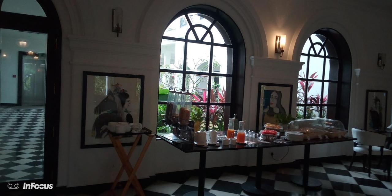Alpha Old Court House Hotel Kochi Exterior photo