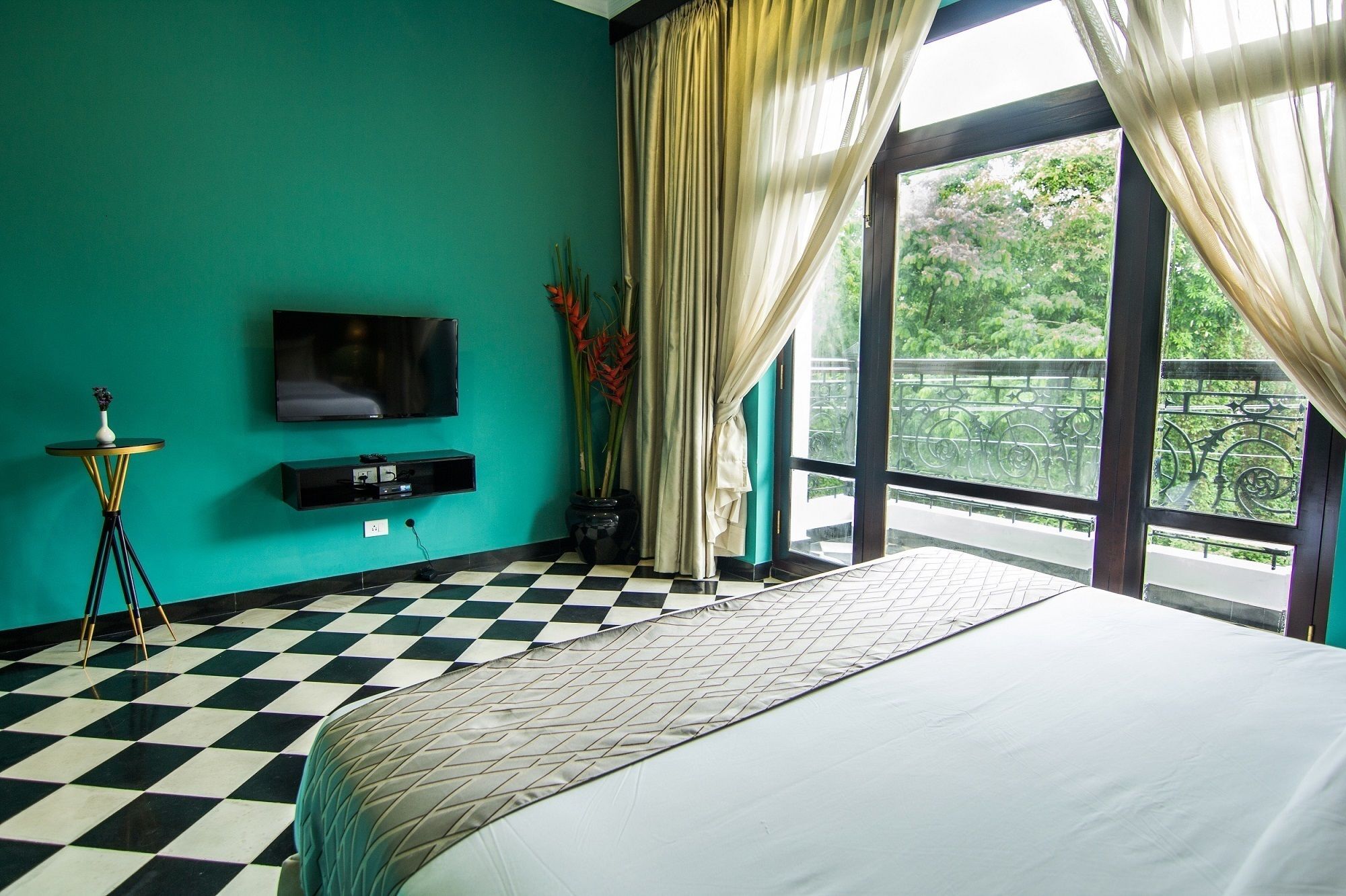 Alpha Old Court House Hotel Kochi Exterior photo